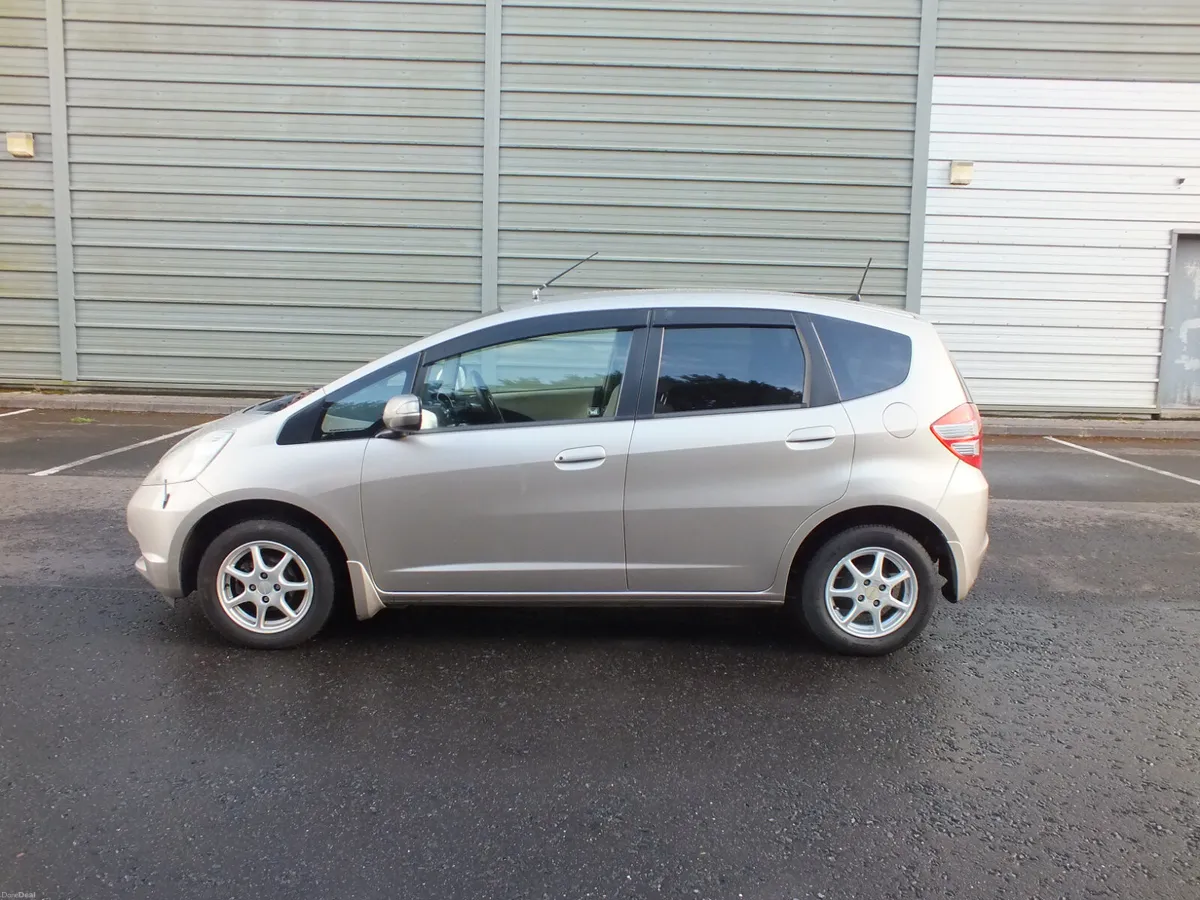 Honda Fit 2009 - Image 3
