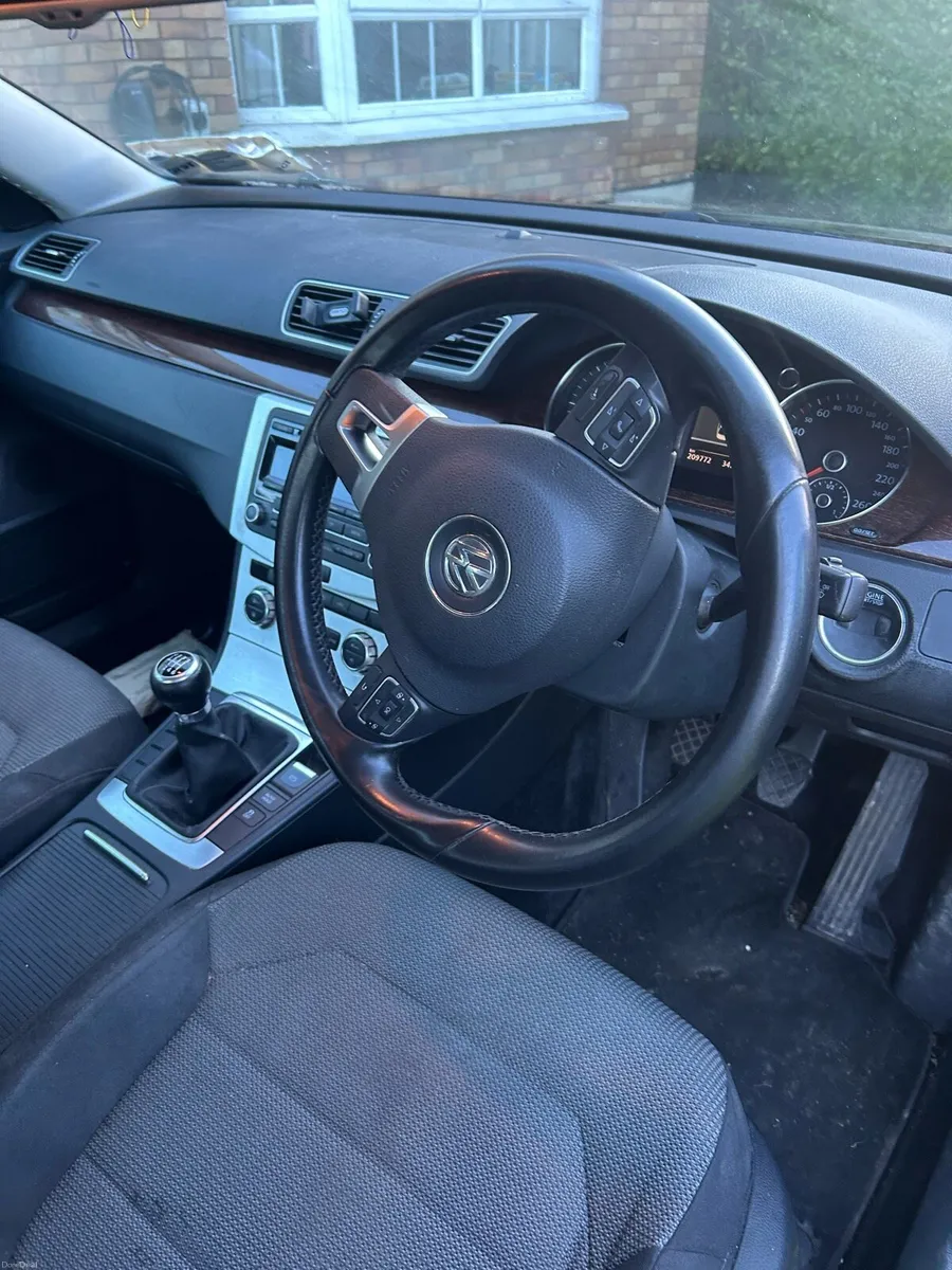 Volkswagen Passat 1.6 Diesel - Image 3