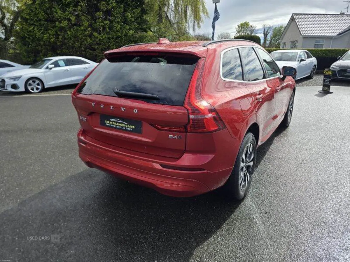 Volvo XC60 Momentum - Image 4