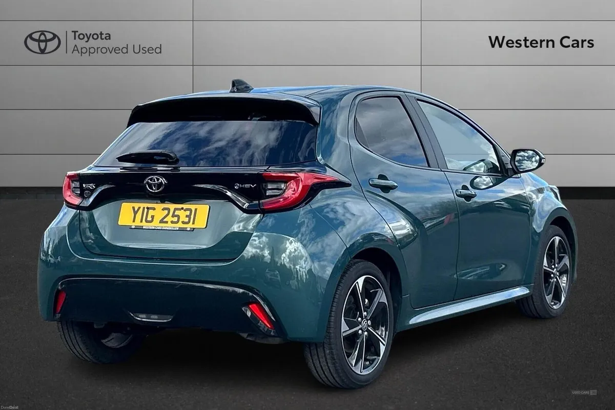 Toyota Yaris 1.5 VVT-h Excel E-CVT Euro 6 (s/s) 5d - Image 2