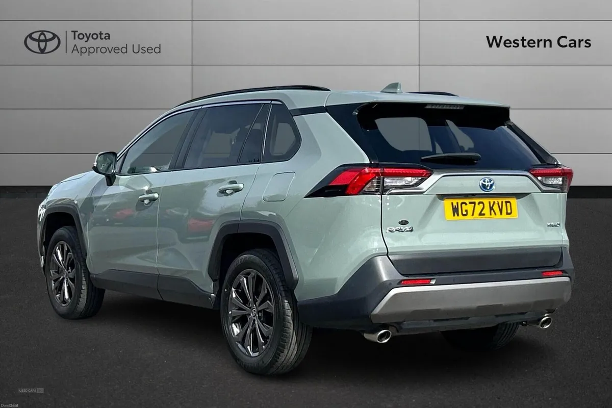 Toyota RAV4 2.5 VVT-h Design CVT Euro 6 (s/s) 5dr - Image 4