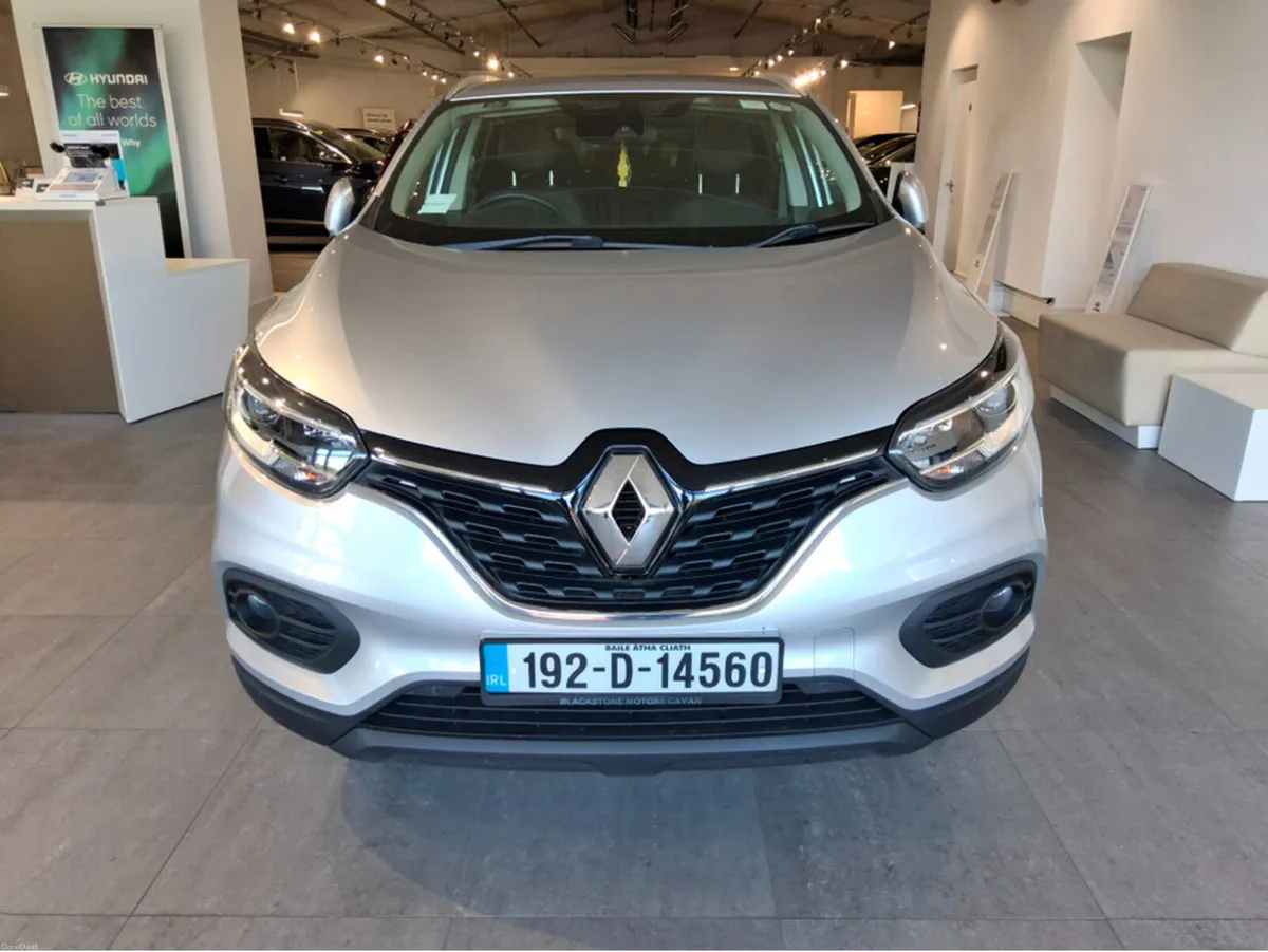 Renault Kadjar ICONIC ** Very Low kms ** - Image 5