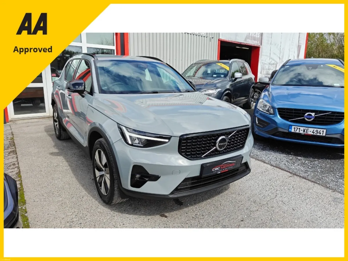Volvo XC40 2023 T4 Plus 1.5 Petrol Plug In Hybird - Image 3