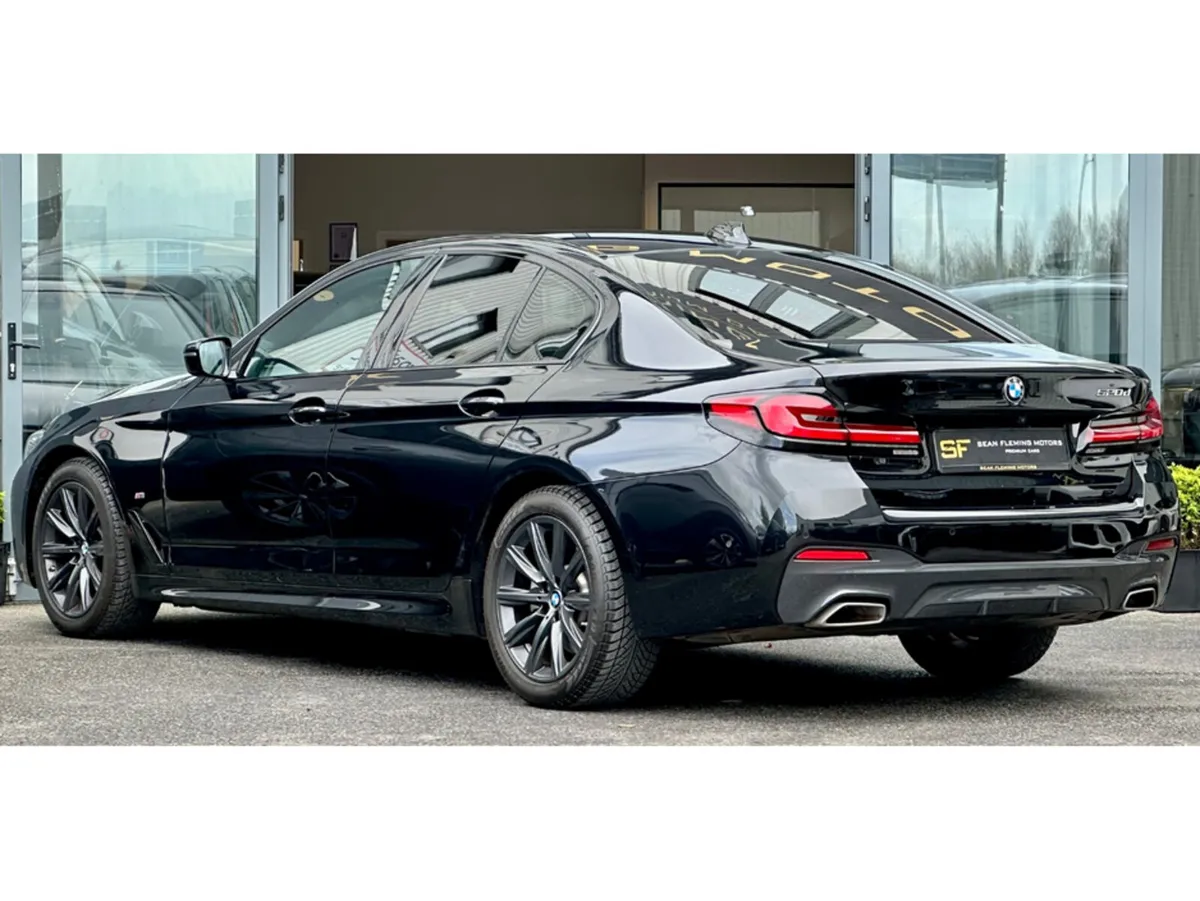 BMW 5-Series 520D MSPORT - Image 4