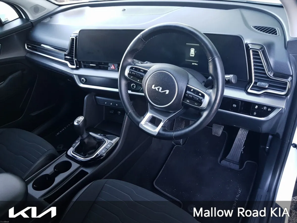 Kia Sportage MANUAL 5DR - Image 2