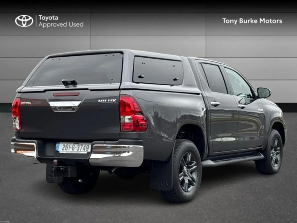 Toyota Hilux - Save EUR 3,735 - Double Cab - 2.8D - Image 2