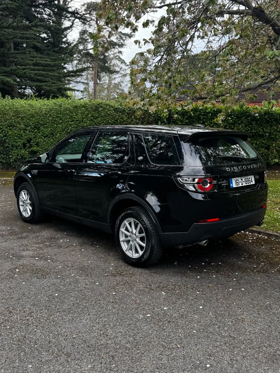 Land Rover Discovery Sport TD4(7 seats) - Image 4