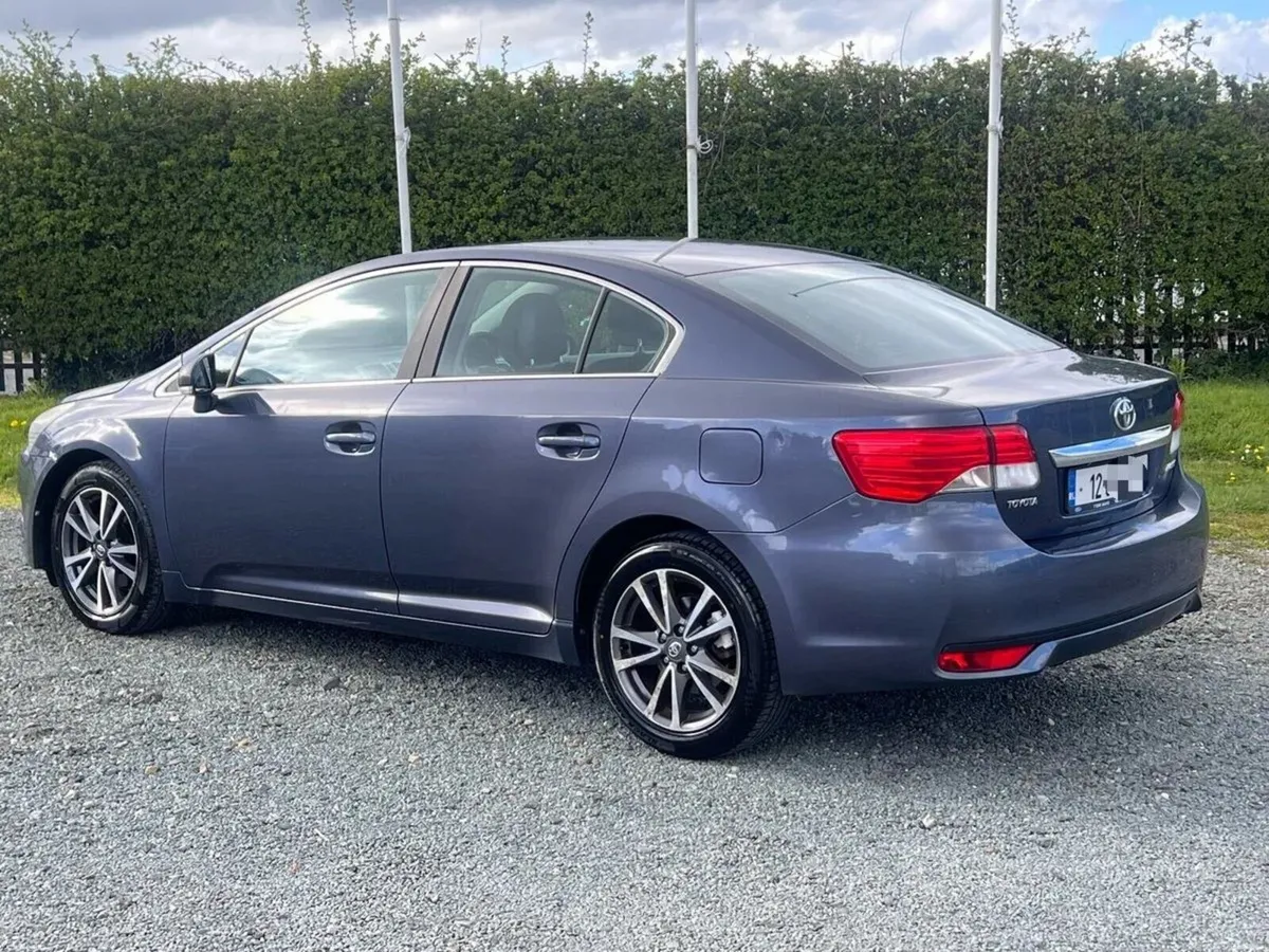 2012 Toyota avensis 2.0 D4D Diesel - Image 2