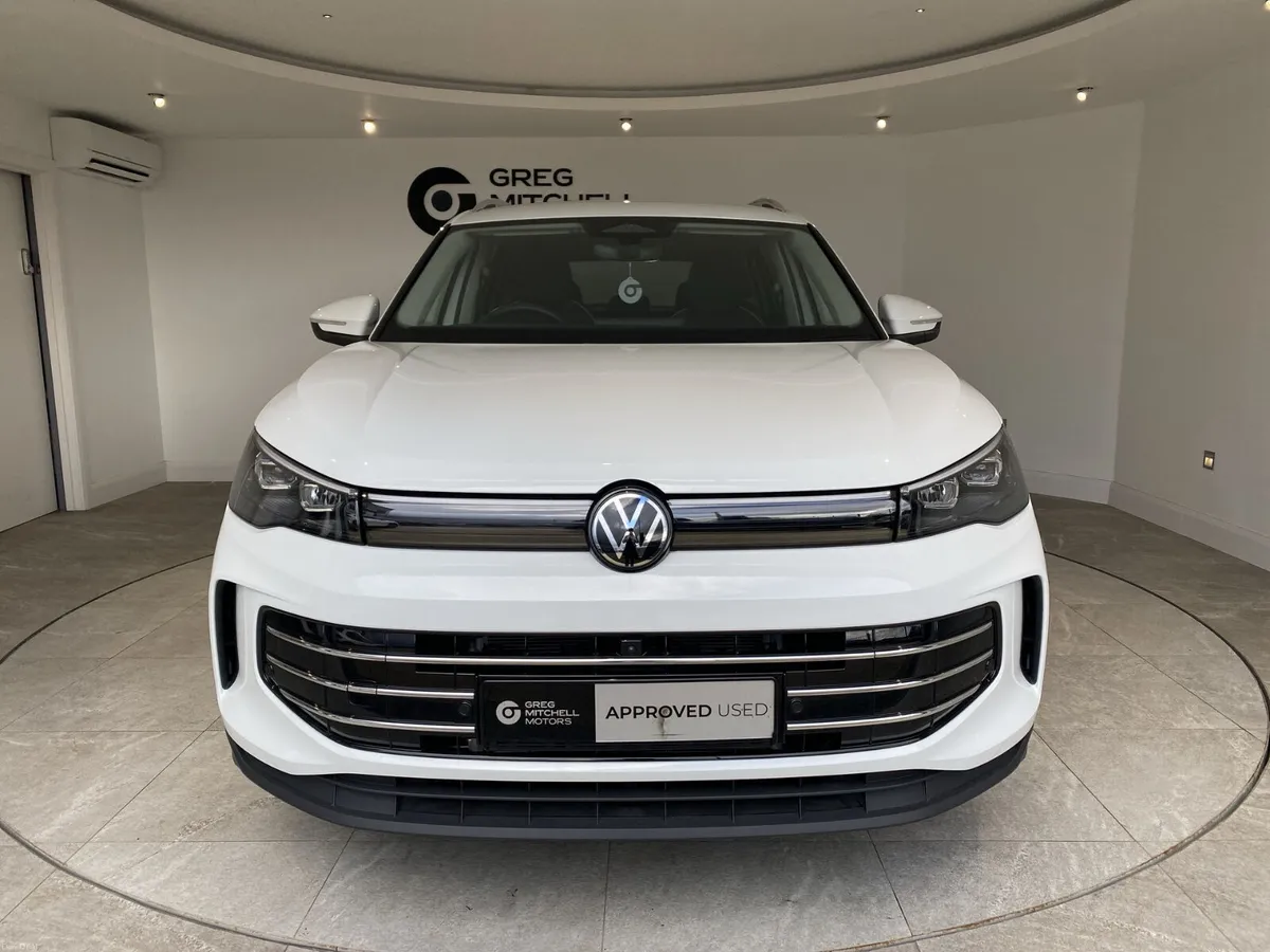 Volkswagen Tiguan 2024 - Image 2