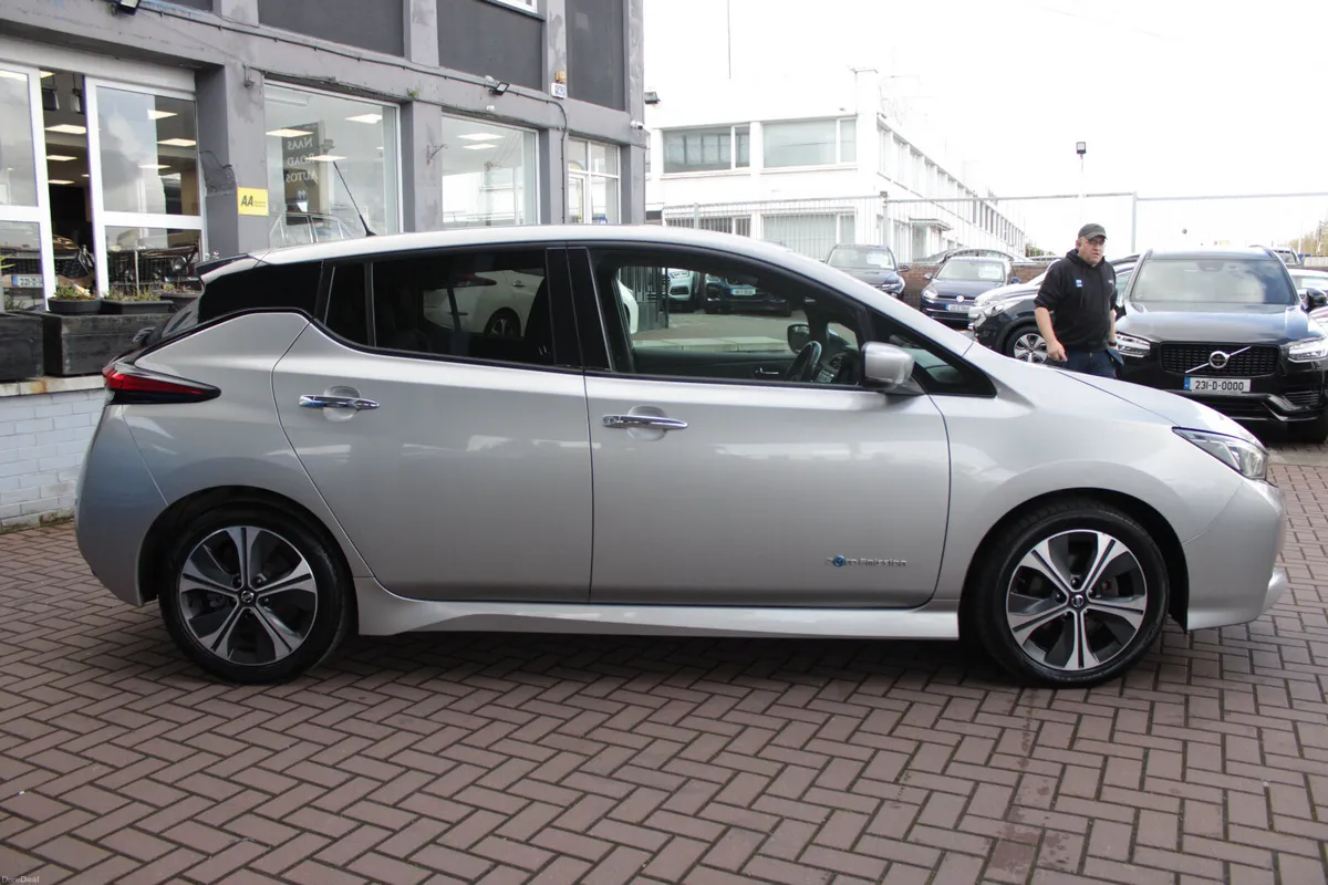 2018 NISSAN LEAF 4DR HATCHBACK - Image 3