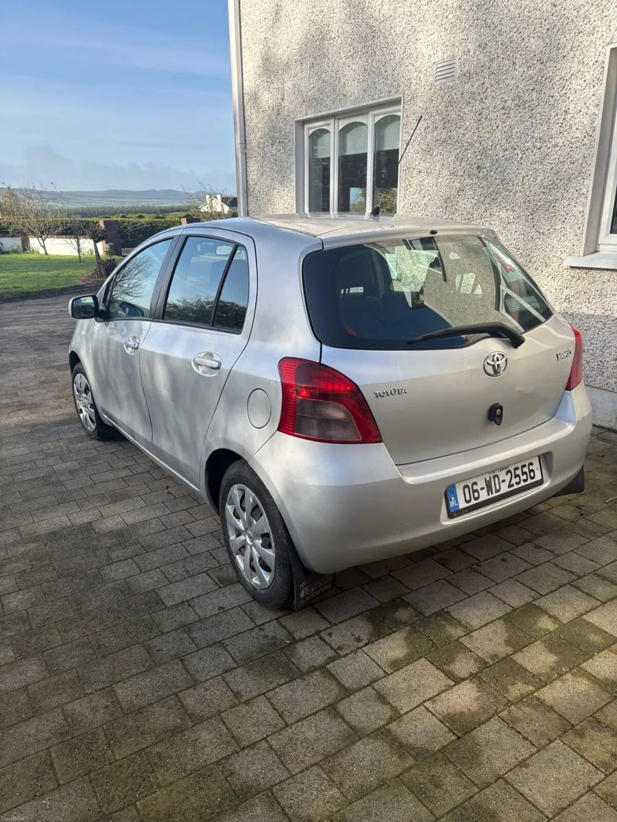 Toyota Yaris 2006 - Image 4