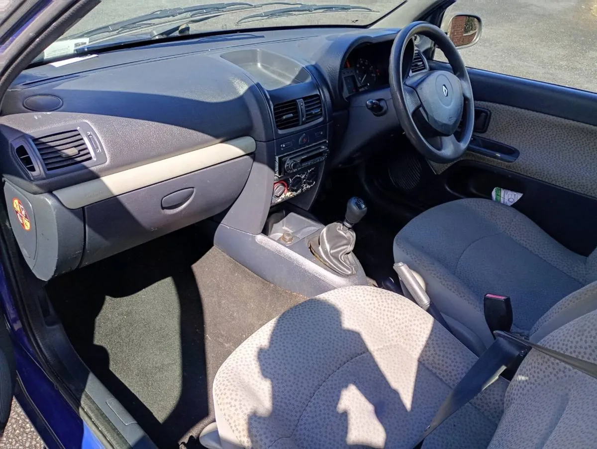 Renault Clio - Image 4