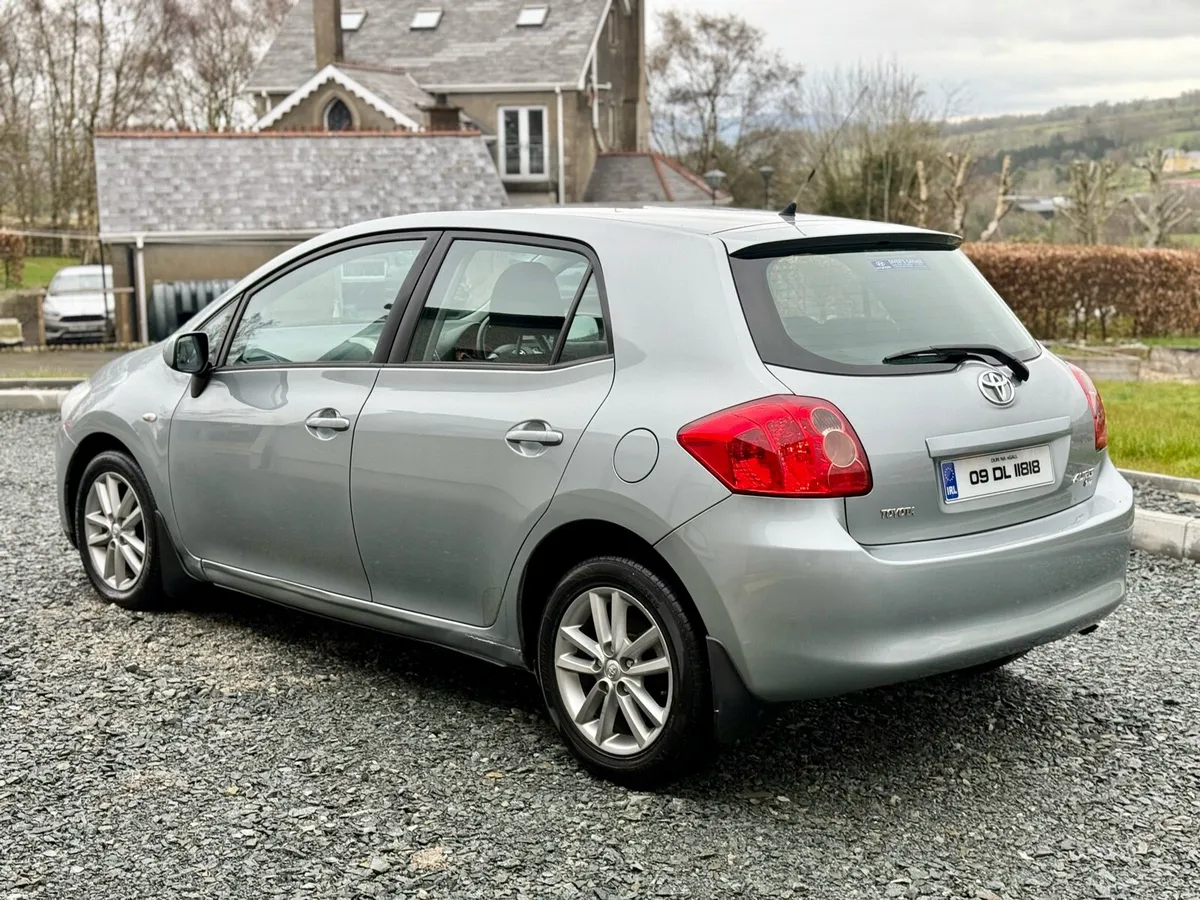 2009 Toyota Auris 1.4 Diesel - Image 3