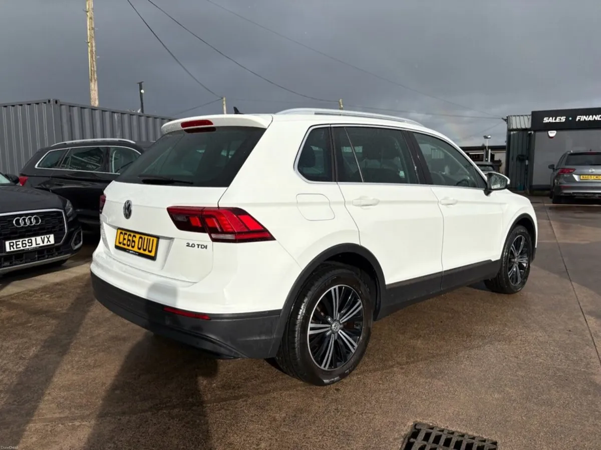 2016 Volkswagen Tiguan - Image 3