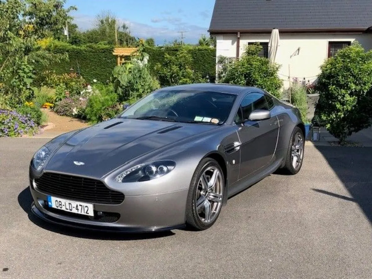 Aston Martin Vantage 2008 - Image 1