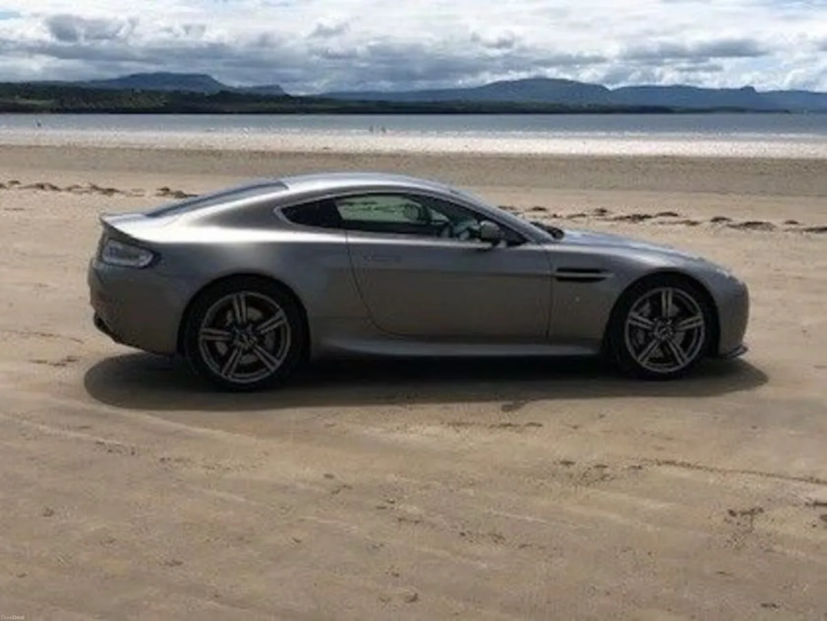 Aston Martin Vantage 2008 - Image 2