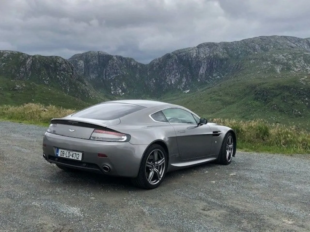 Aston Martin Vantage 2008 - Image 3