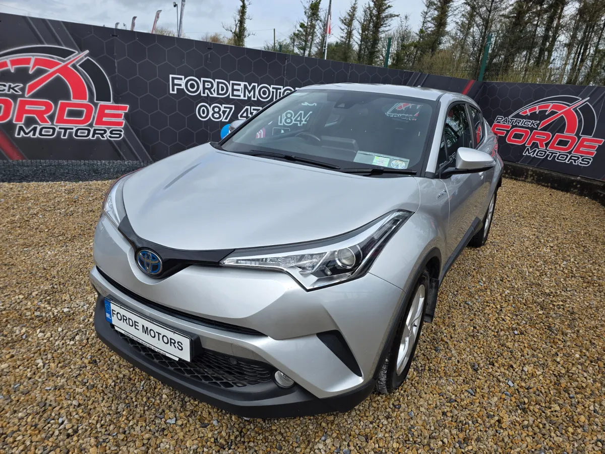 Toyota C-HR 2018 - Image 2
