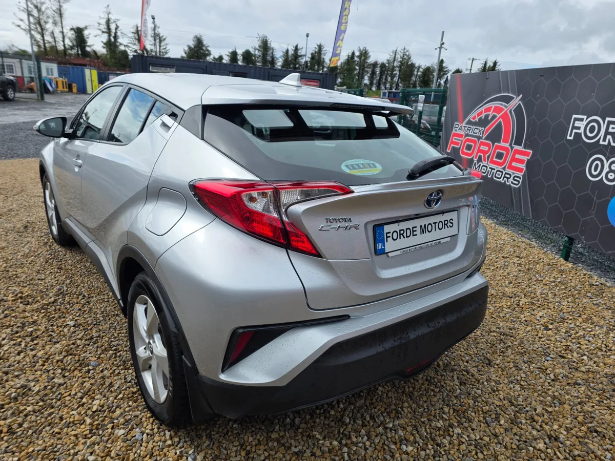 Toyota C-HR 2018 - Image 3