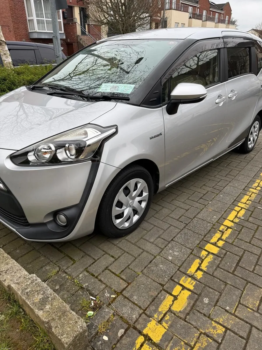Toyota Sienta 2016 - Image 1