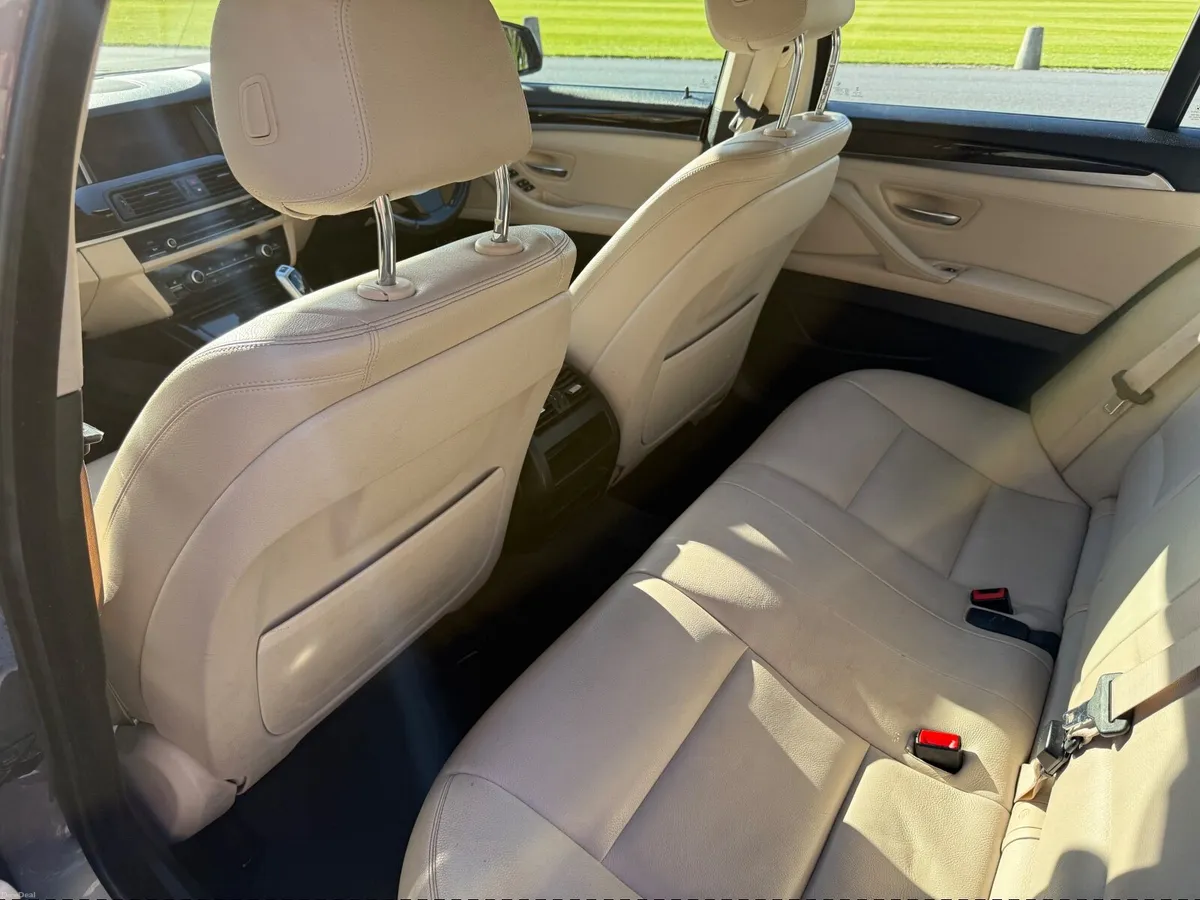 BMW 5-Series 2016 - Image 2