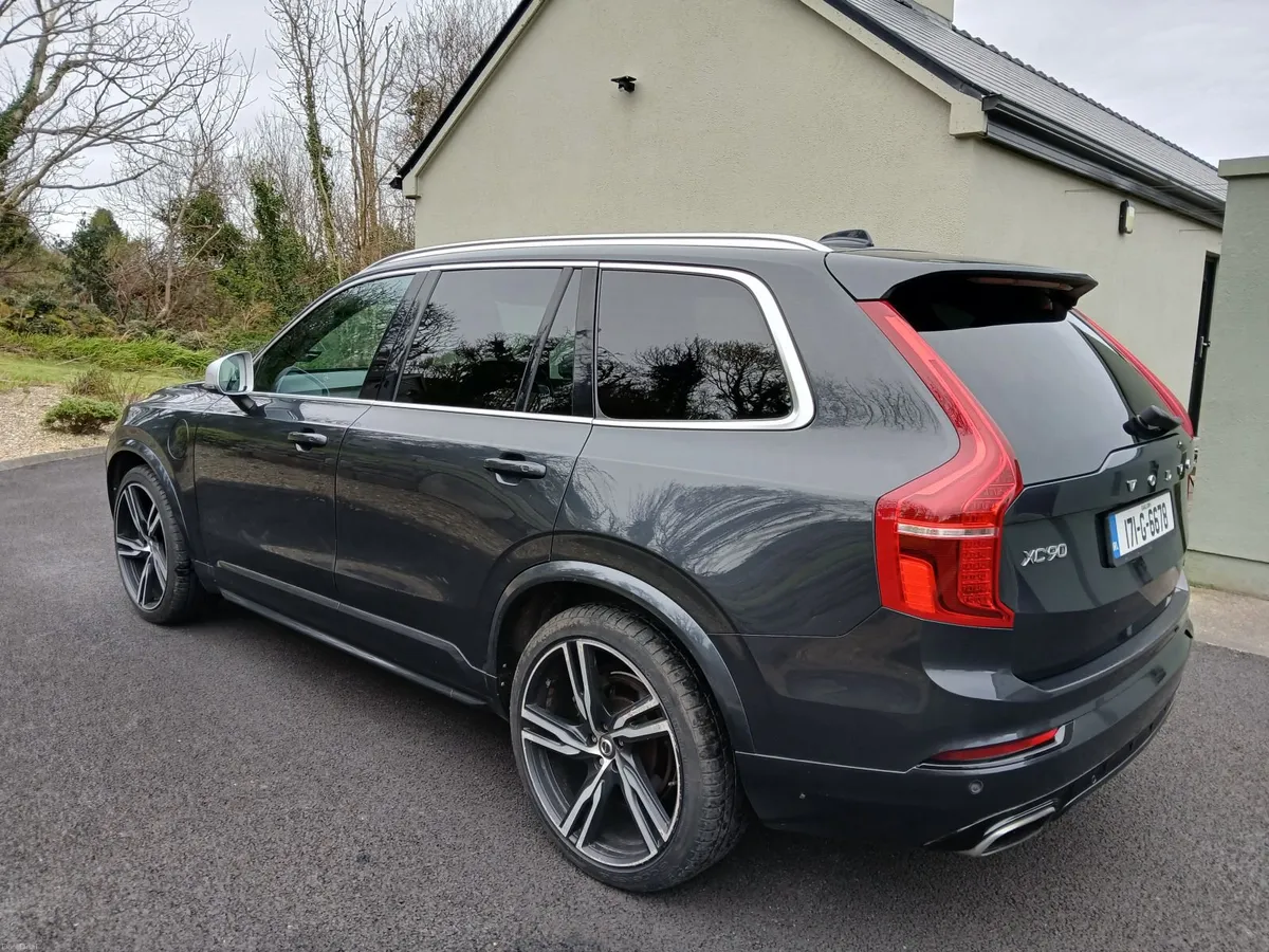 Volvo XC90 2017 Petrol Plug-In Hybrid - Image 4