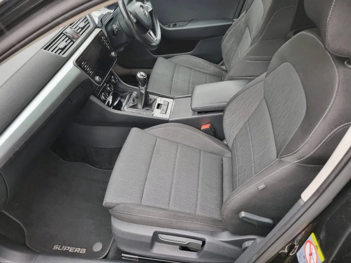2017 Skoda Superb Ambition 1.6cc Diesel - Image 4