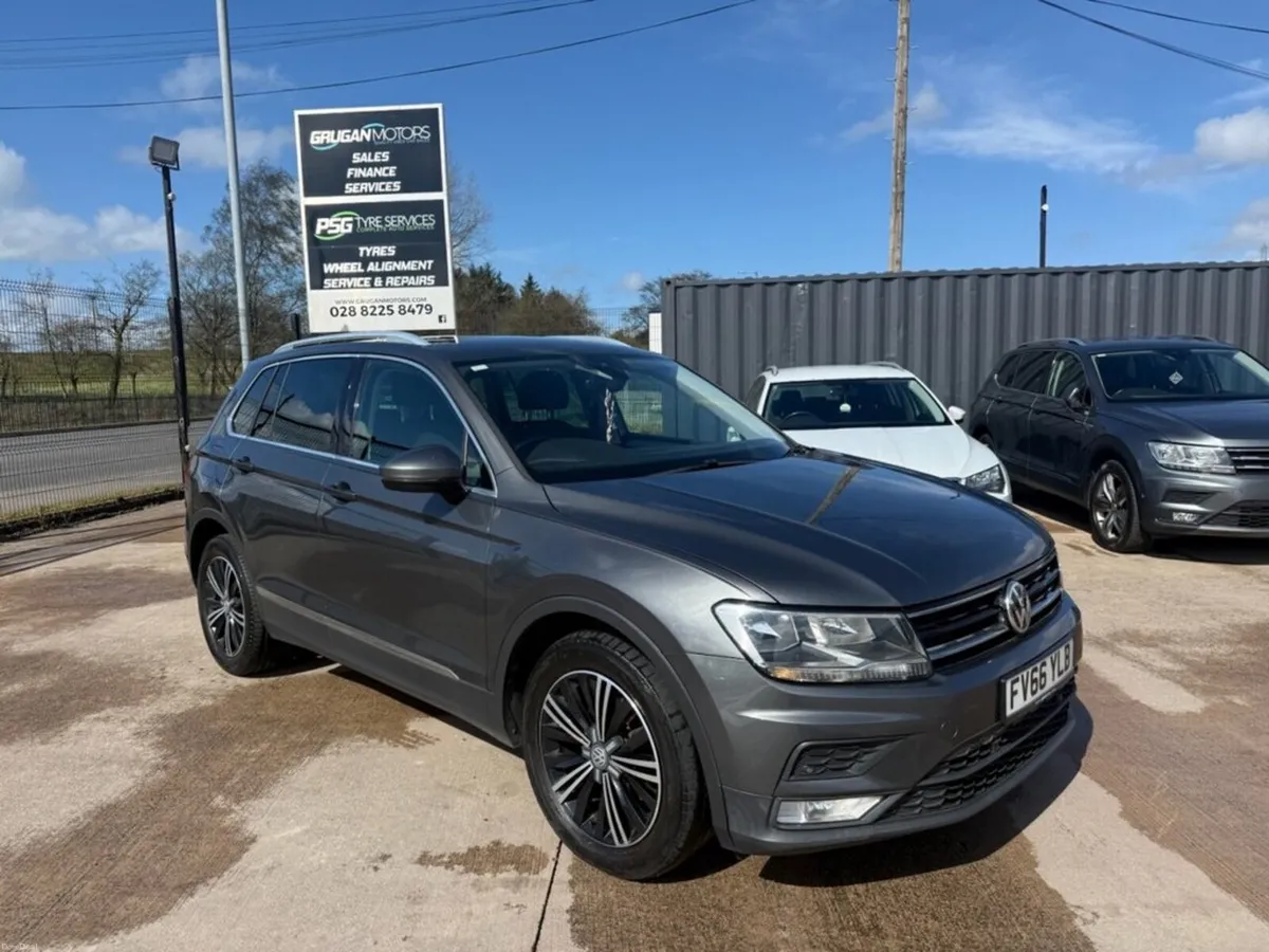 2017 Volkswagen Tiguan - Image 1
