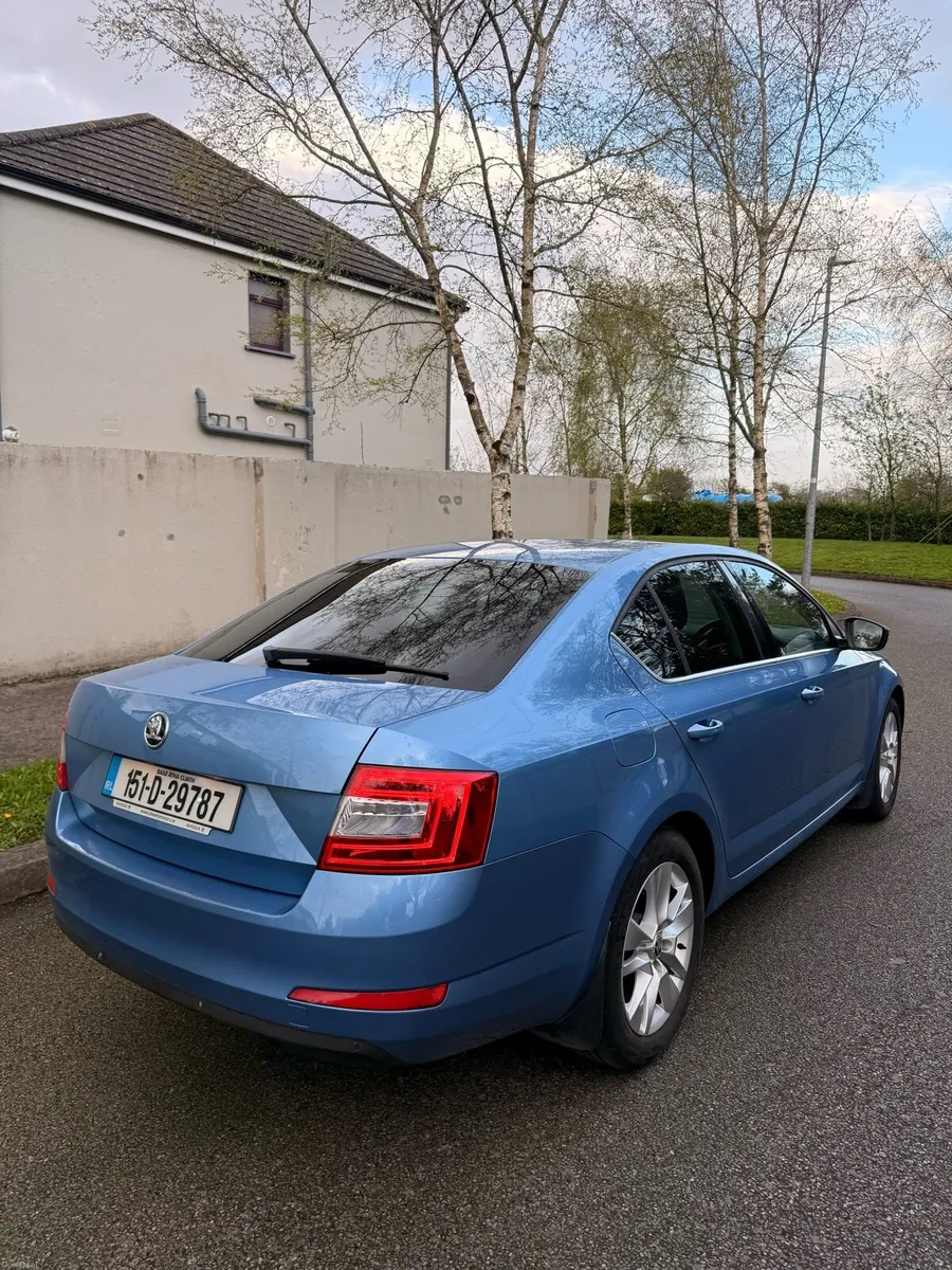 2015 Skoda Octavia Elegance - Image 4