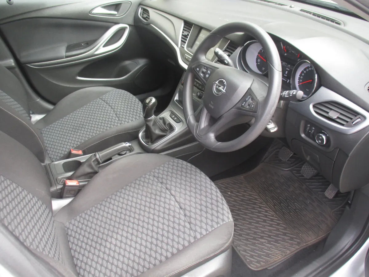 2018 OPEL ASTRA SC 1.0 PETROL - Image 3