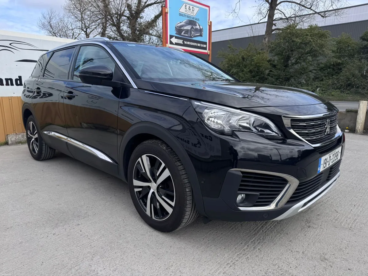 191 Peugeot 5008 1.2 PureTech 130bhp Allure - Image 5