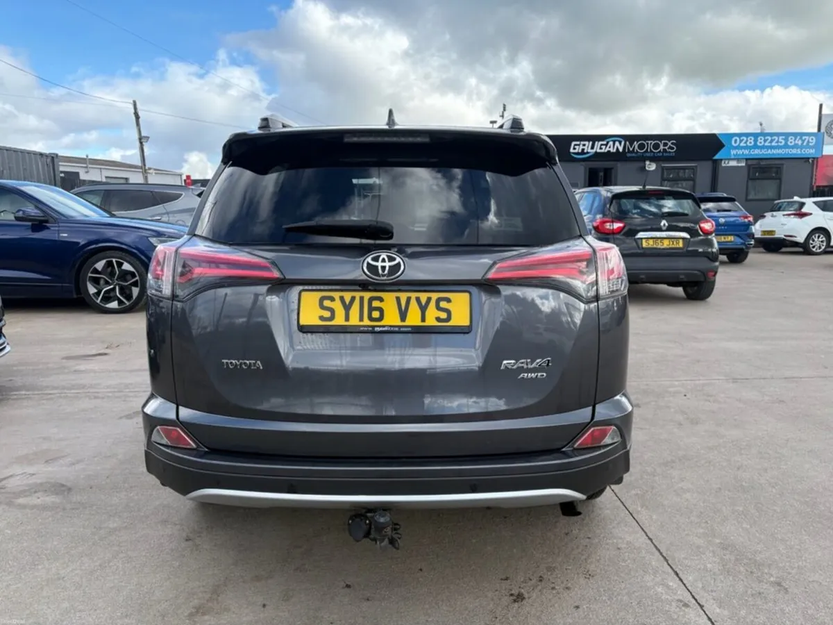 2016 Toyota RAV4 - Image 4