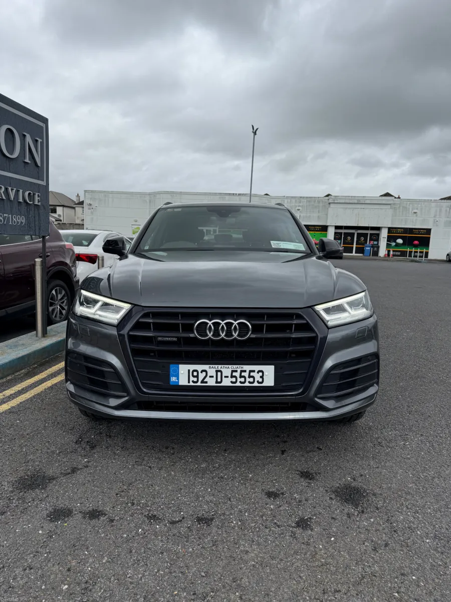 192 Audi Q5 35TDi Quattro SLine Black Edition Auto - Image 3