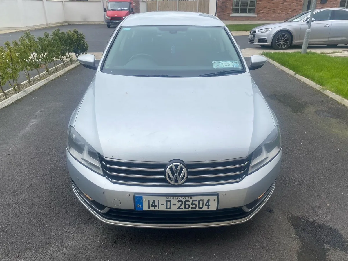 Volkswagen Passat 2014 - Image 2