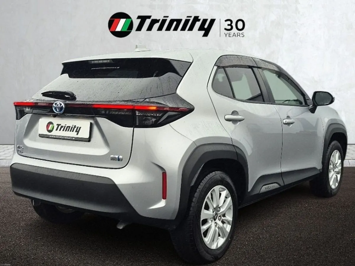 Toyota Yaris Cross ** 1.5 HYBRID ** AUTO ** HUGE S - Image 3