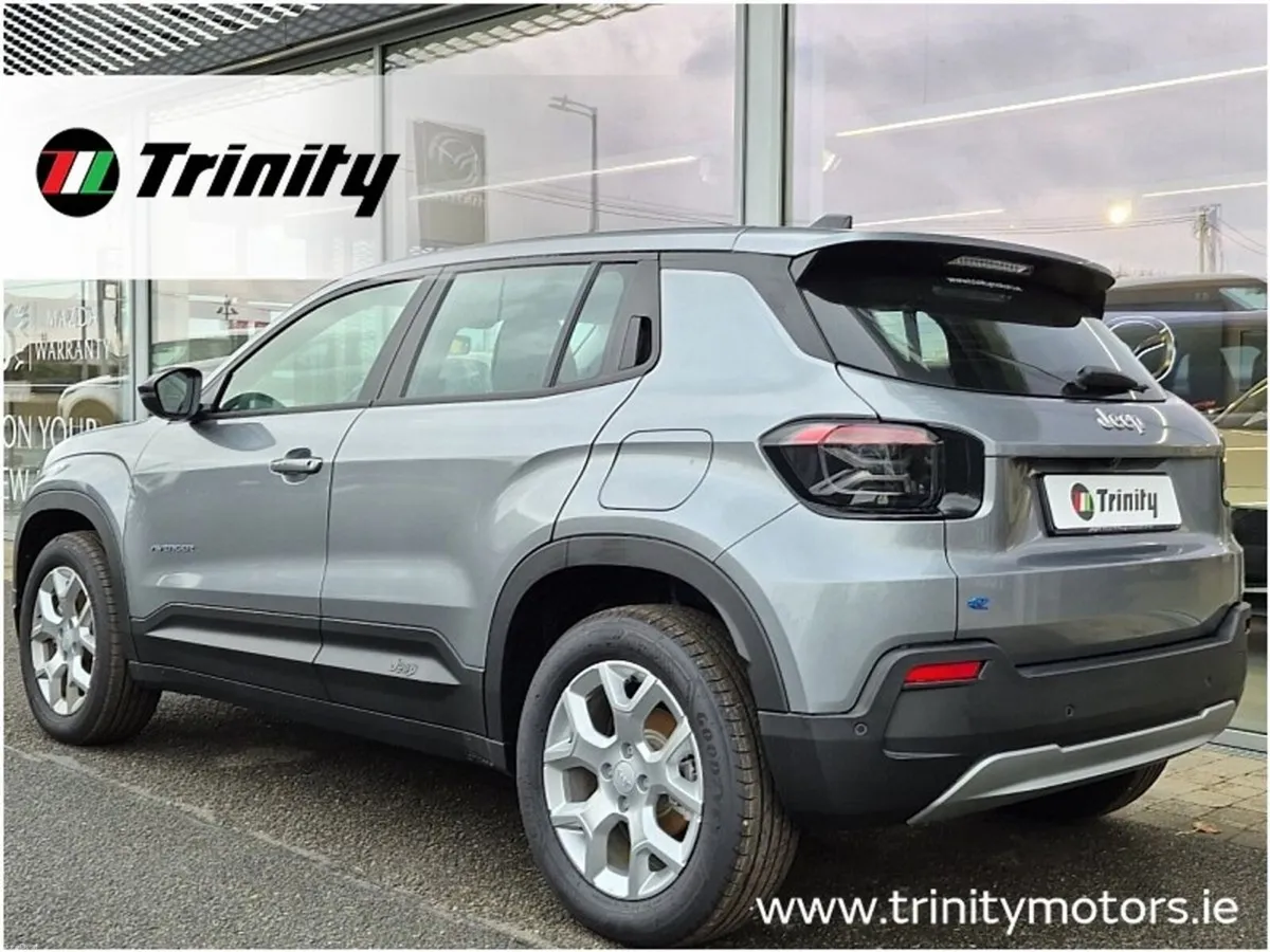 Jeep Avenger ** ALTITUDE ** 54KW 156BHP ** 400KMS - Image 3