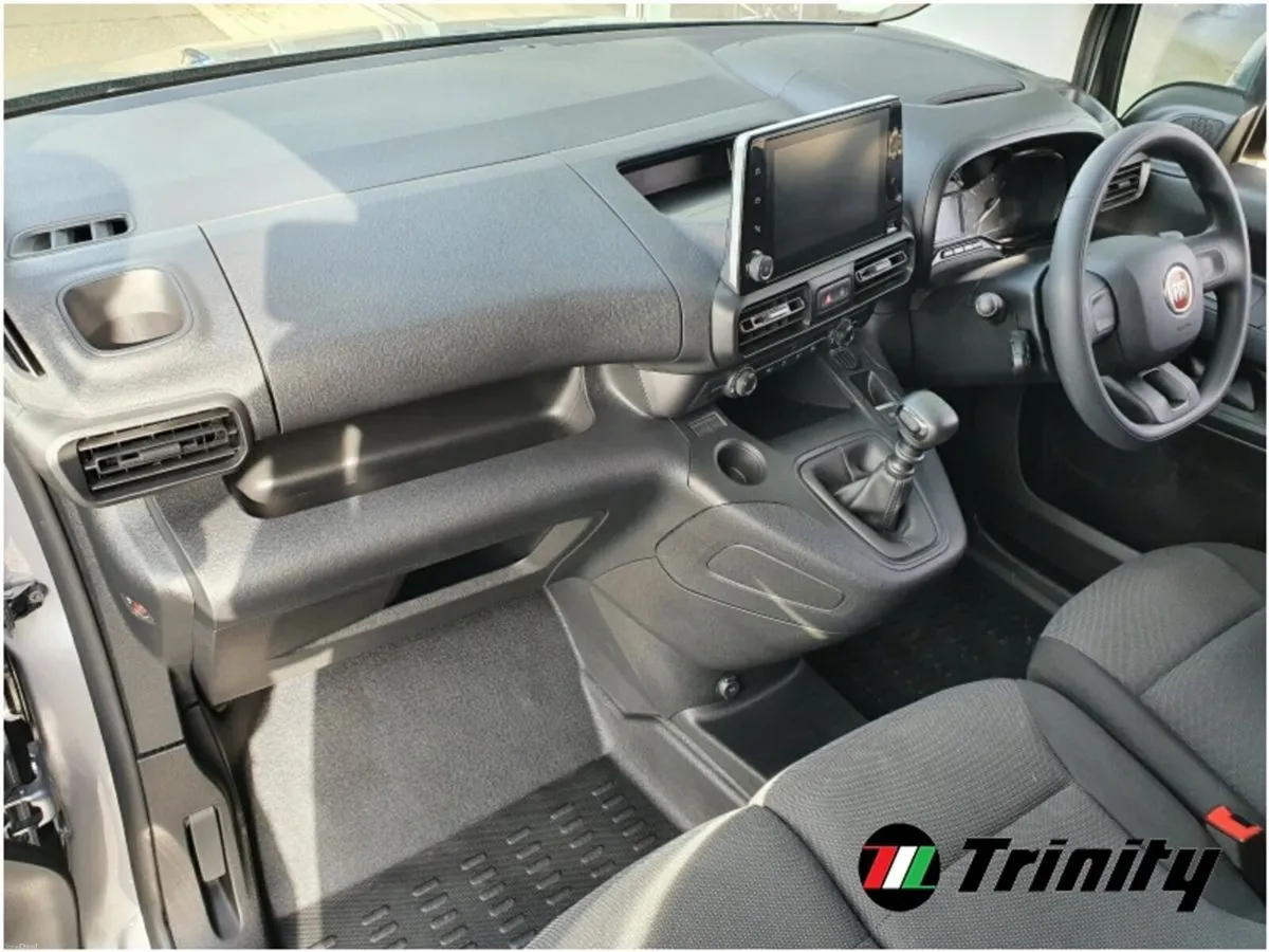 Fiat Doblo ** 4.9% FINANCE ** 5yr FIAT PRO WARRANT - Image 2