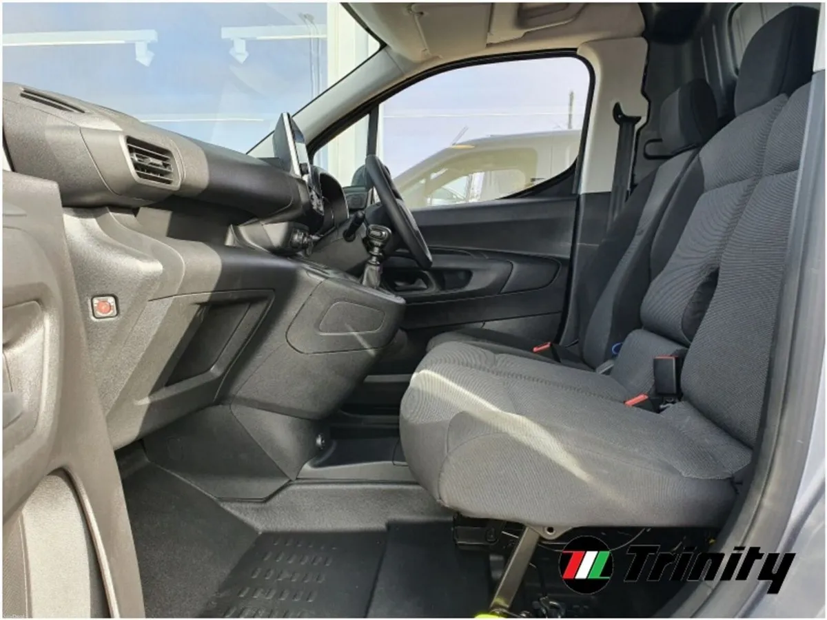 Fiat Doblo ** 4.9% FINANCE ** 5yr FIAT PRO WARRANT - Image 6