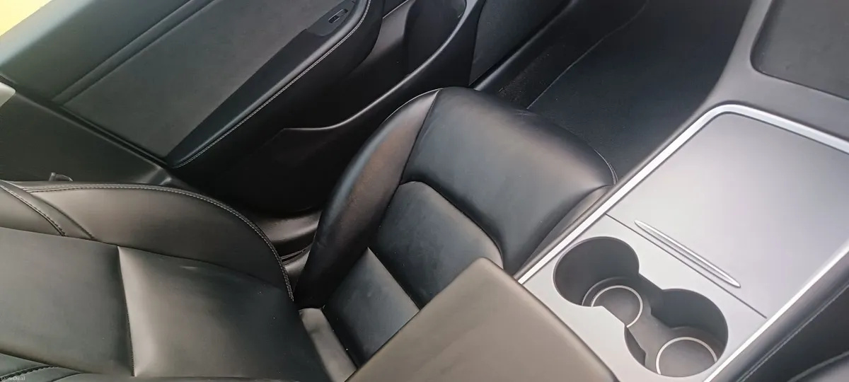 Long range AWD Tesla model 3 (2021 refresh version - Image 4