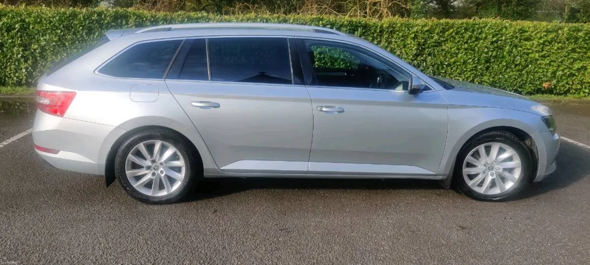 Skoda Superb Estate 2.0 TDI SE Business 150 - Image 1