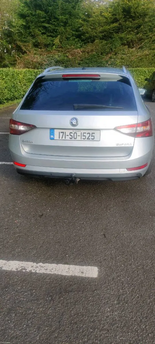 Skoda Superb Estate 2.0 TDI SE Business 150 - Image 4