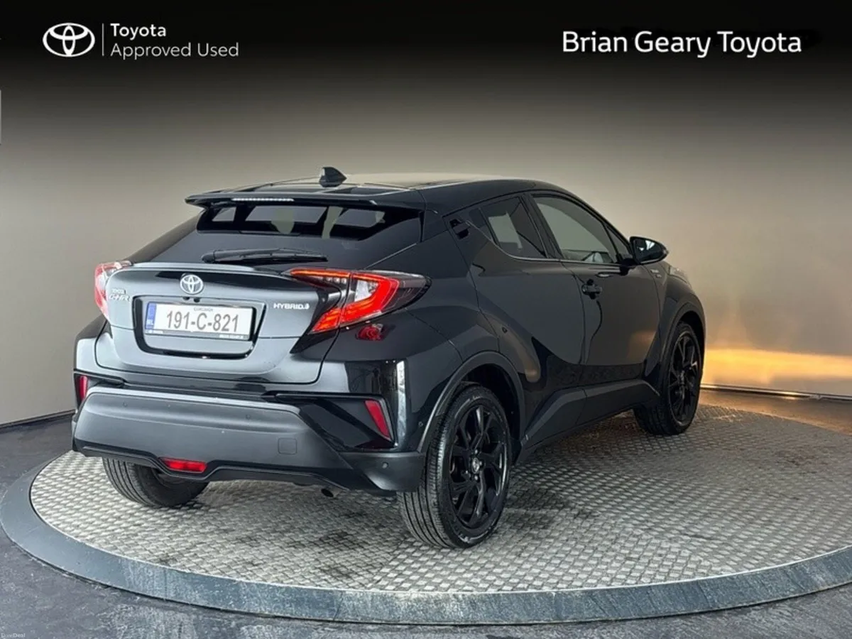 Toyota C-HR HYBRID SOL - Image 2
