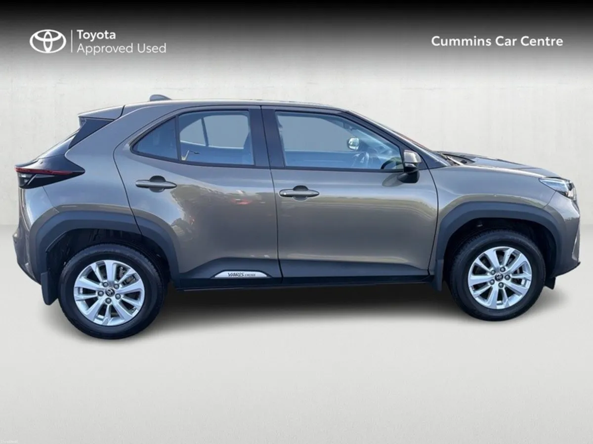 Toyota Yaris Cross YARIS CROSS LUNA - Image 3