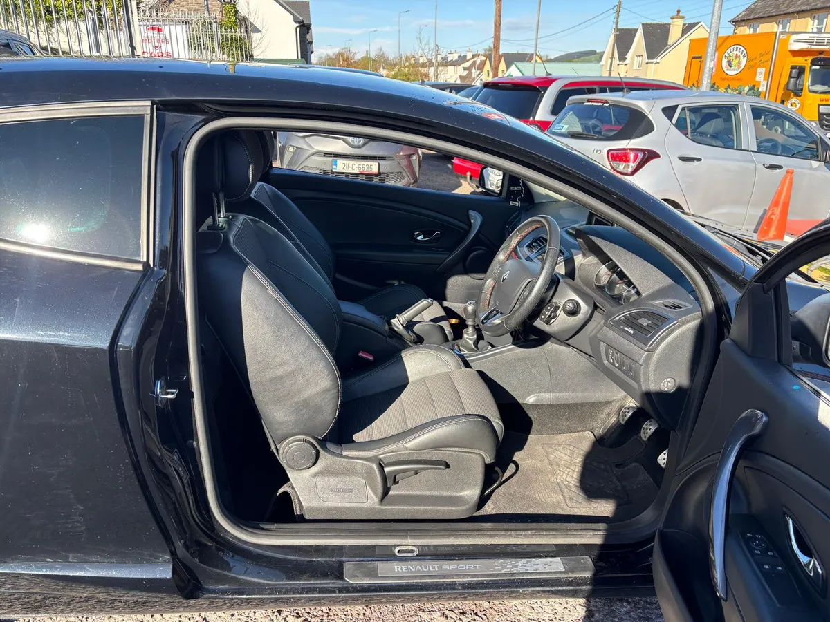 Renault Megane 2014  GT  LINE DIESEL - Image 4