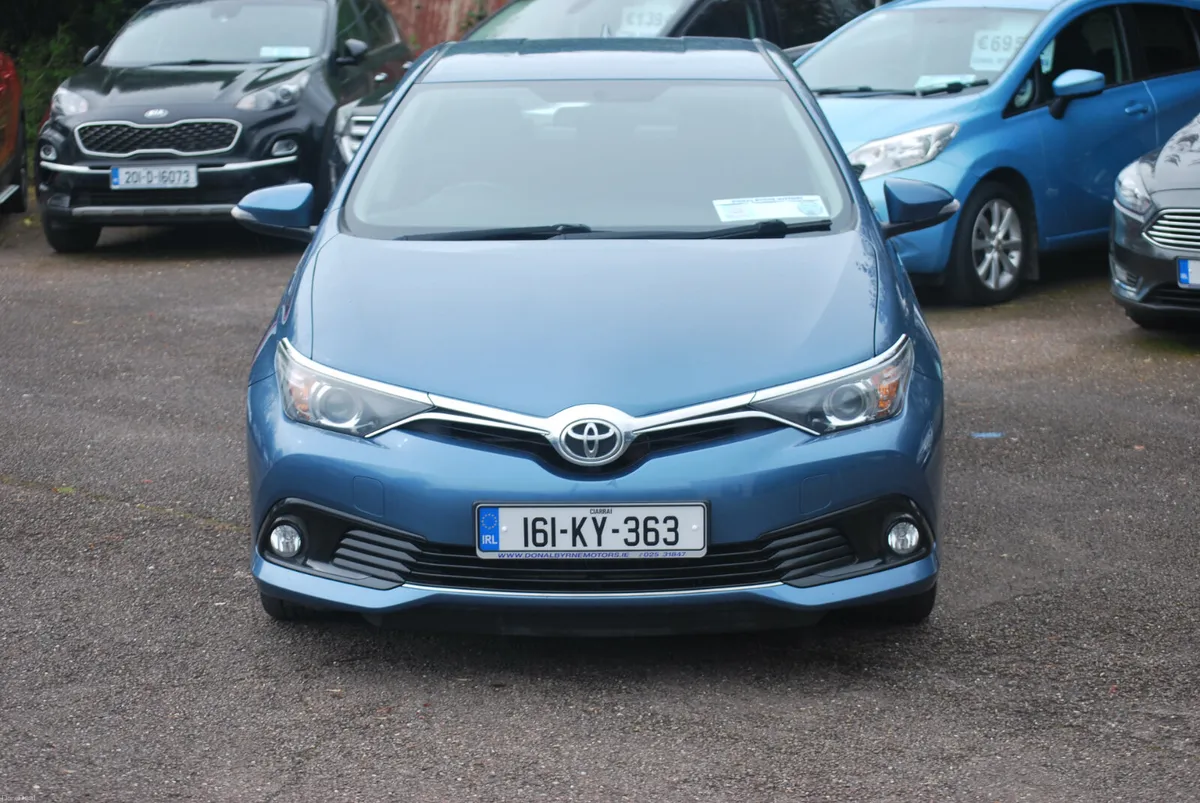 Toyota Auris 2016 1.2 T 5 Door - Image 2