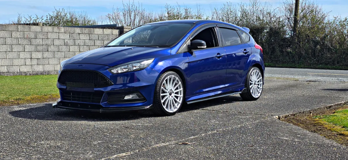 Ford Focus Zetec S /St Line 152 - Image 2