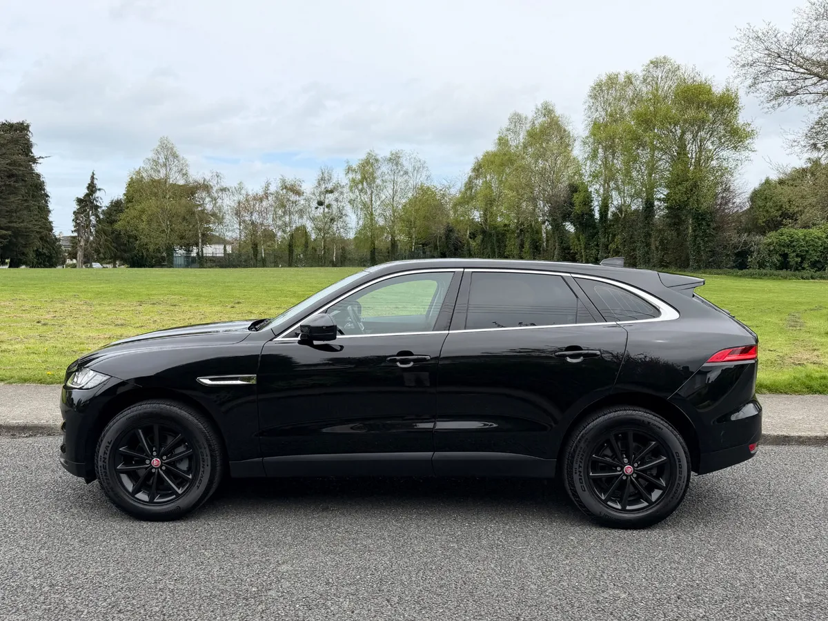 Jaguar F-Pace 2017 | One owner | 77,000 km | FSH. - Image 3