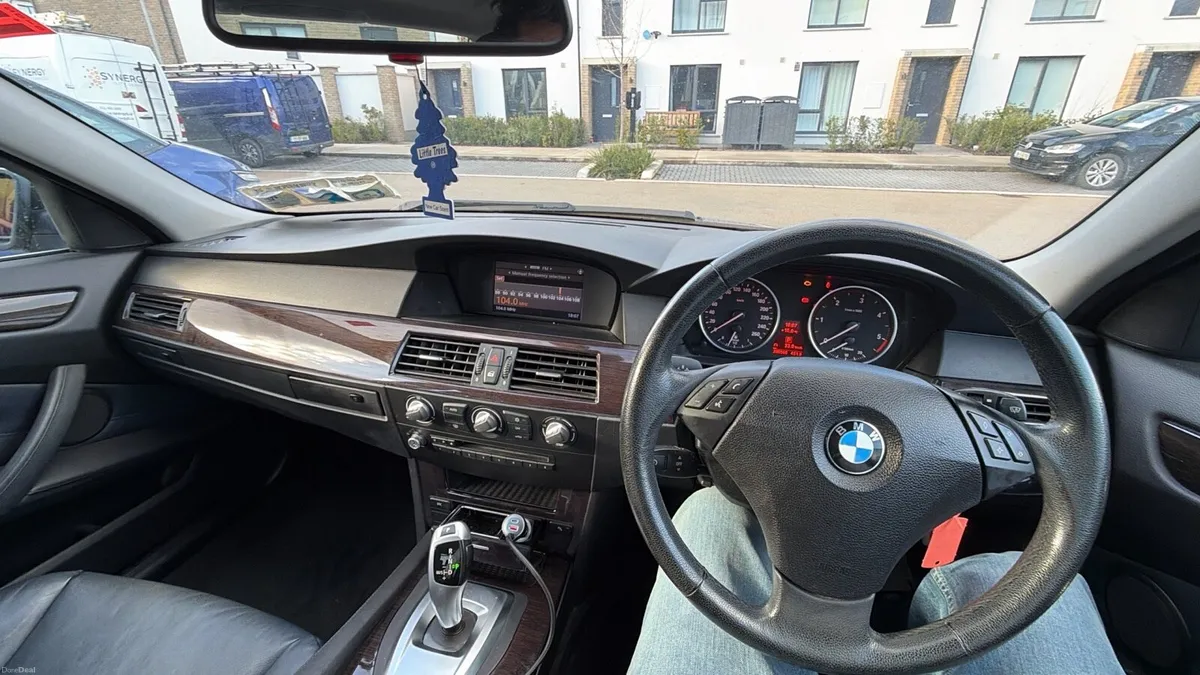 BMW 2009 E60 5 Series - Image 4