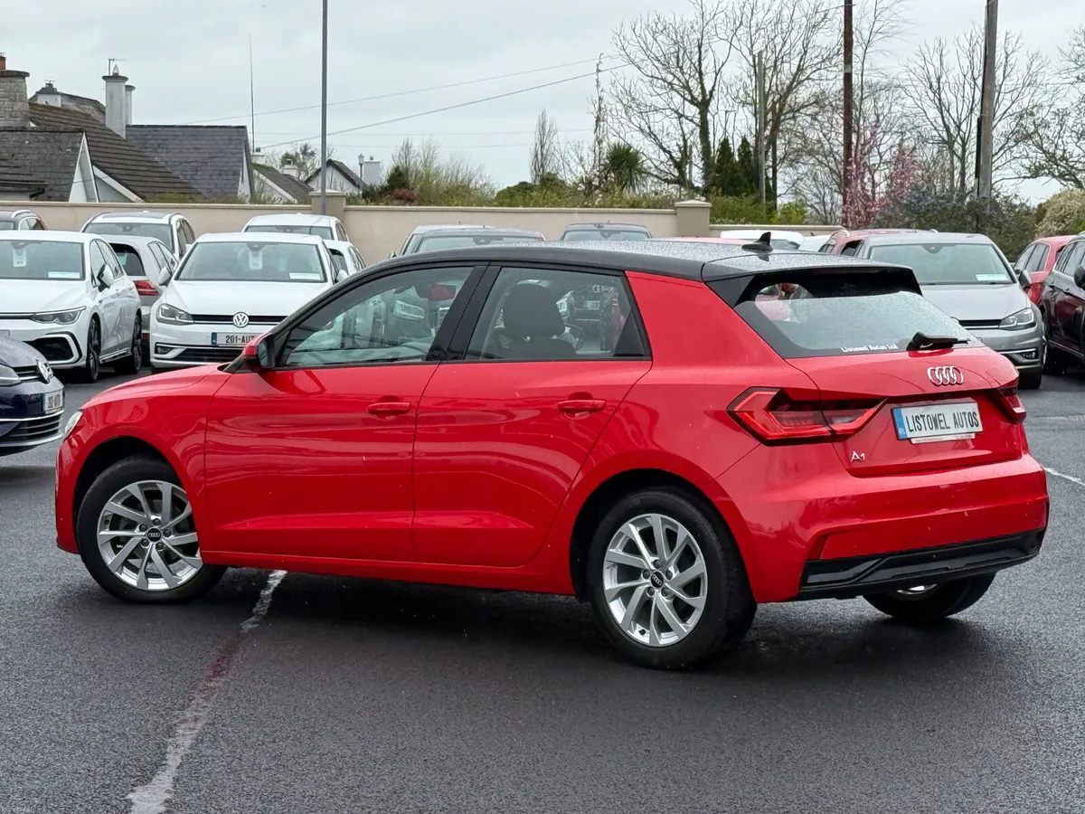 211 AUDI A1  ADVANCED 1.0 AUTOMATIC - Image 4