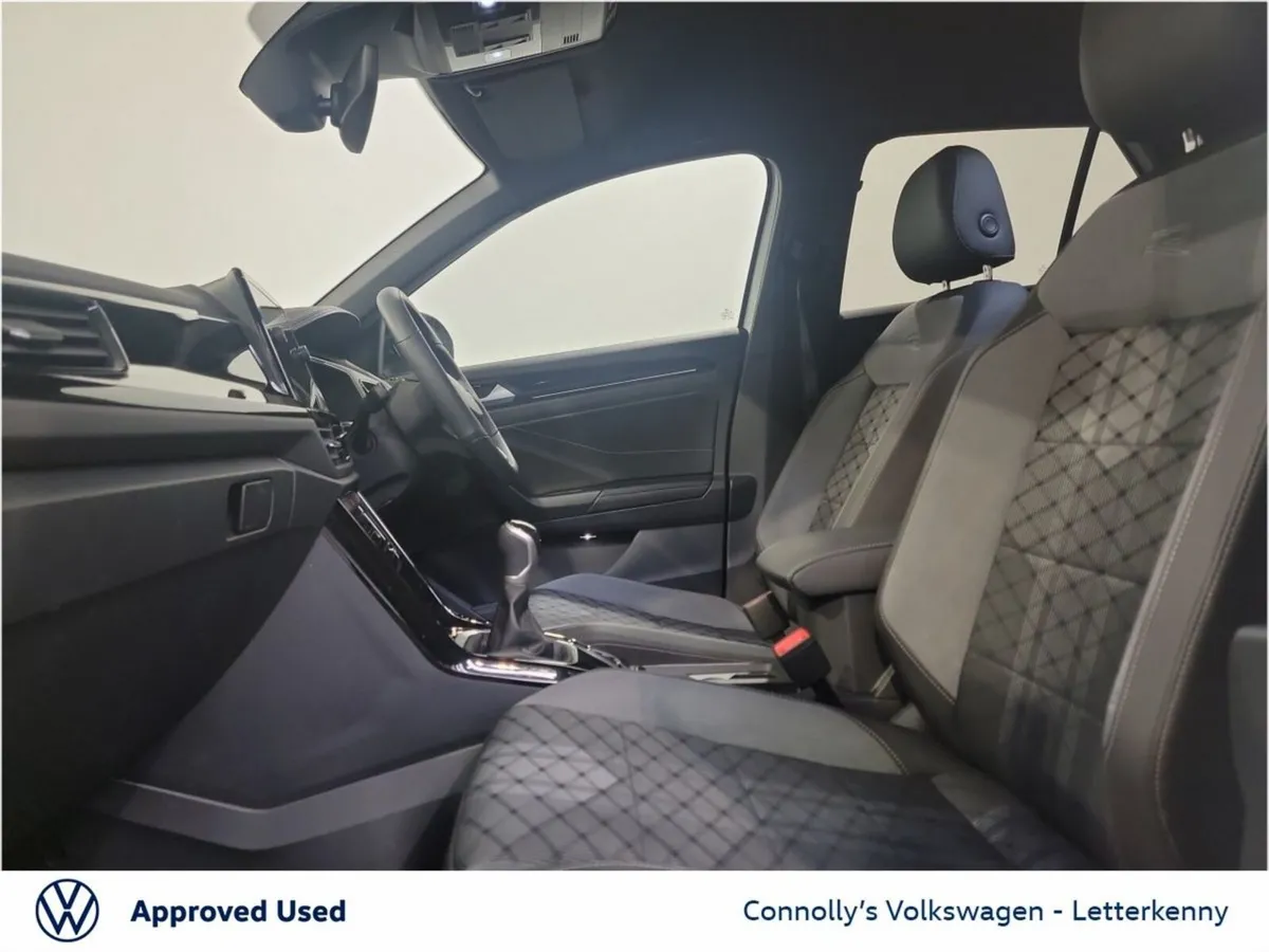 Volkswagen T-Roc R-Line 75 2.0 TDI M6F 116HP - Image 4